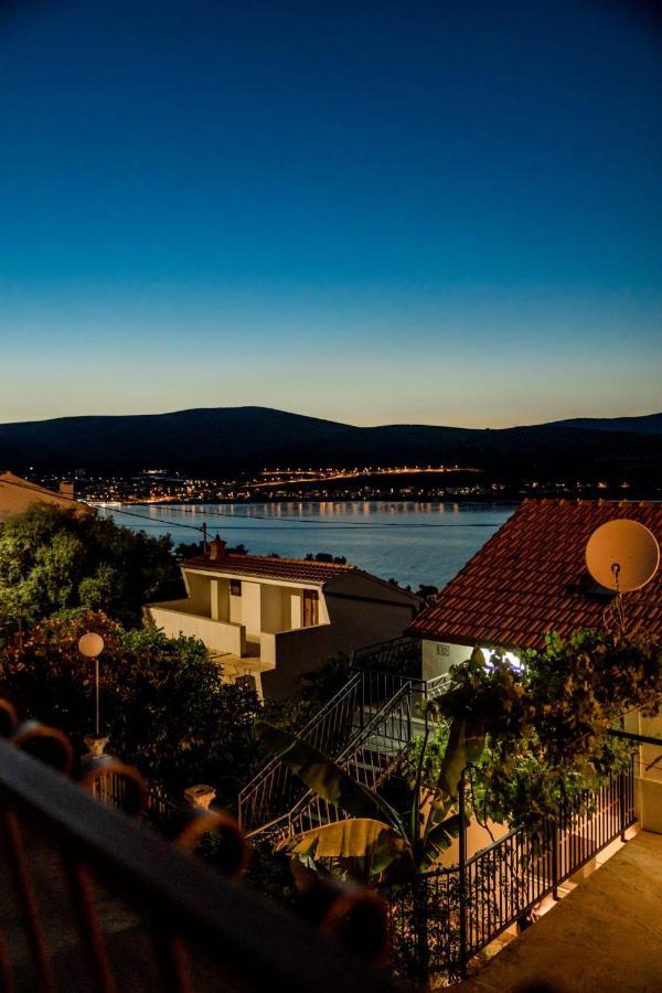 Apartment With Terrace And Sea View - Lucic Trogir Bagian luar foto