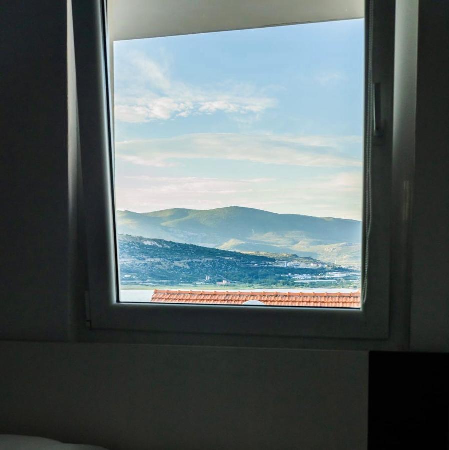 Apartment With Terrace And Sea View - Lucic Trogir Bagian luar foto