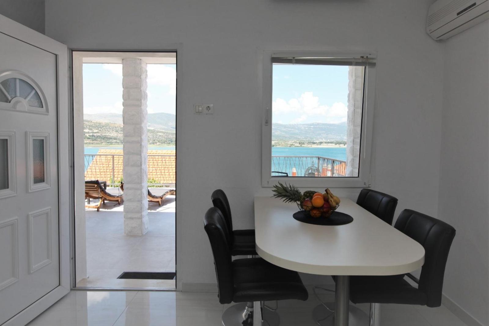 Apartment With Terrace And Sea View - Lucic Trogir Bagian luar foto