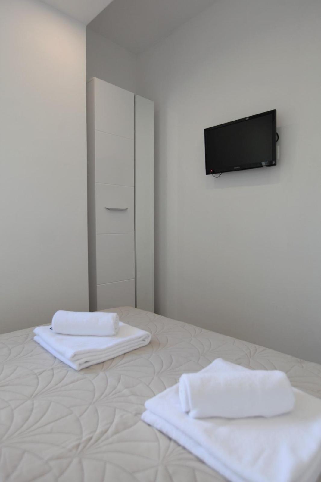 Apartment With Terrace And Sea View - Lucic Trogir Bagian luar foto
