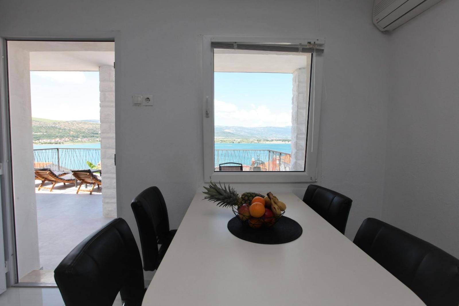 Apartment With Terrace And Sea View - Lucic Trogir Bagian luar foto